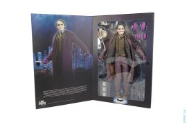 The Dark Night The Joker 1/6 Scale Deluxe Collector Figure by DC Comics
